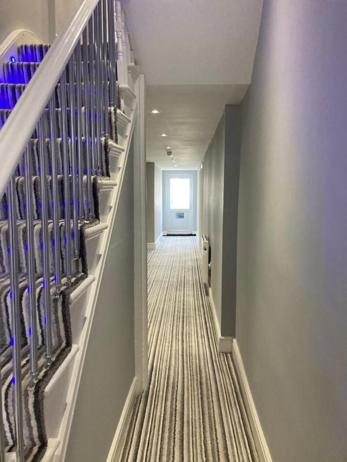 112 Gleneagle Road Rooms Londres Exterior foto